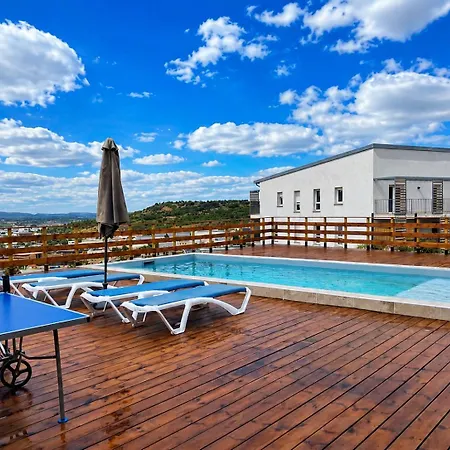 Instant Serenity - 8 People With A View * Narbona